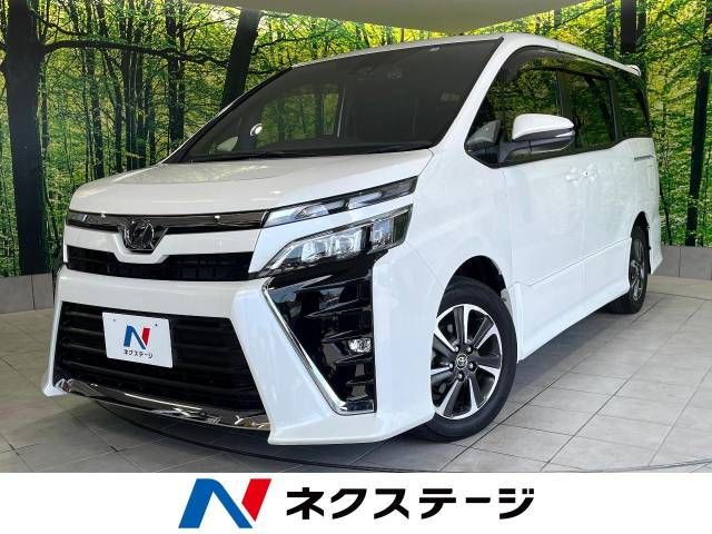 TOYOTA VOXY 2017