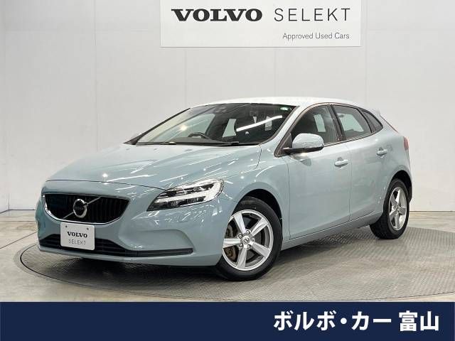 VOLVO V40 2017