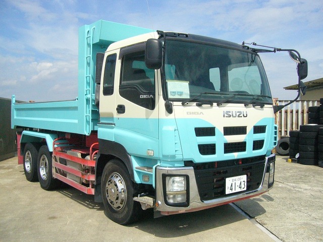 Isuzu GIGA 2013