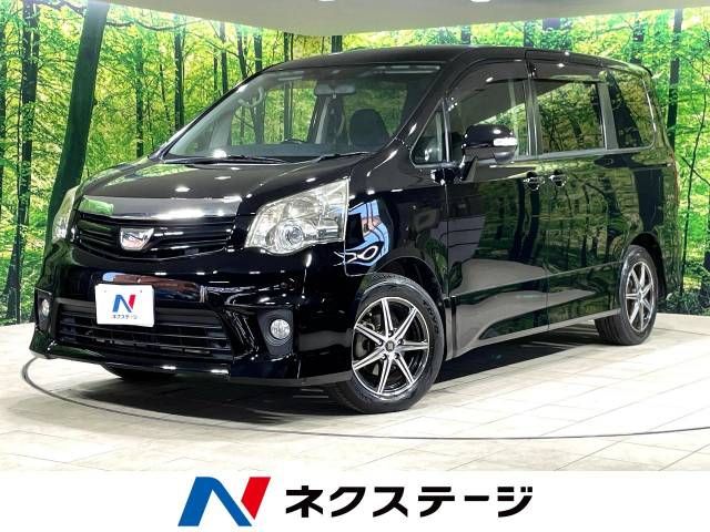 TOYOTA NOAH 2011