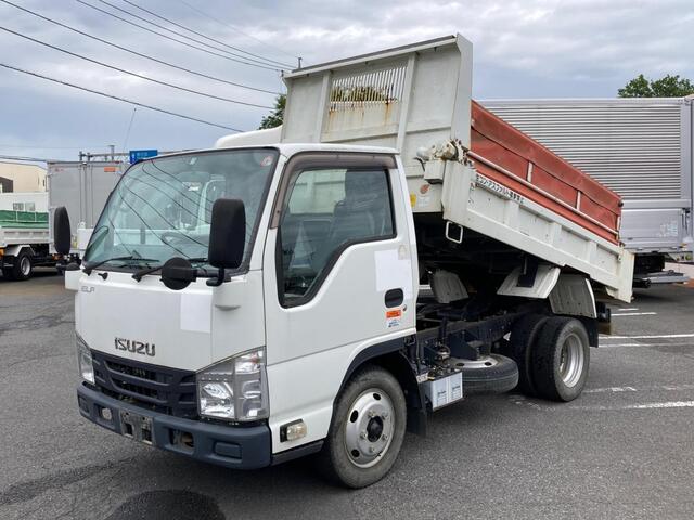 Isuzu ELF 2016