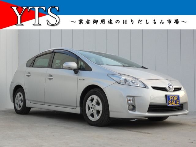 TOYOTA PRIUS 2011