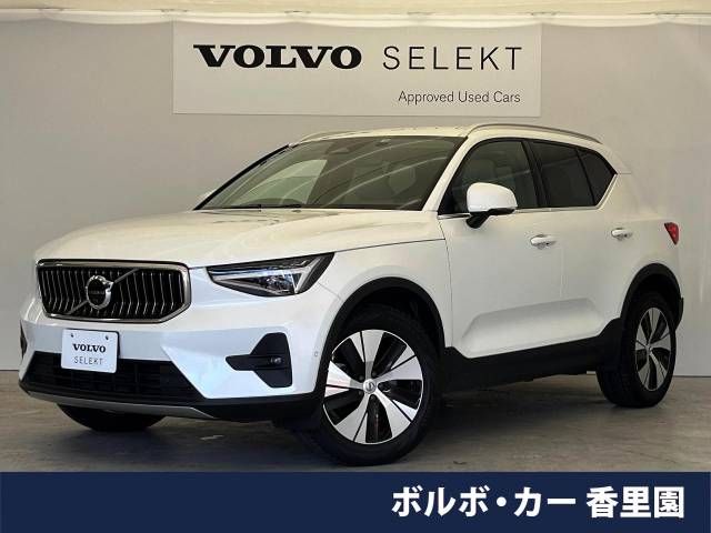 VOLVO XC40 2022