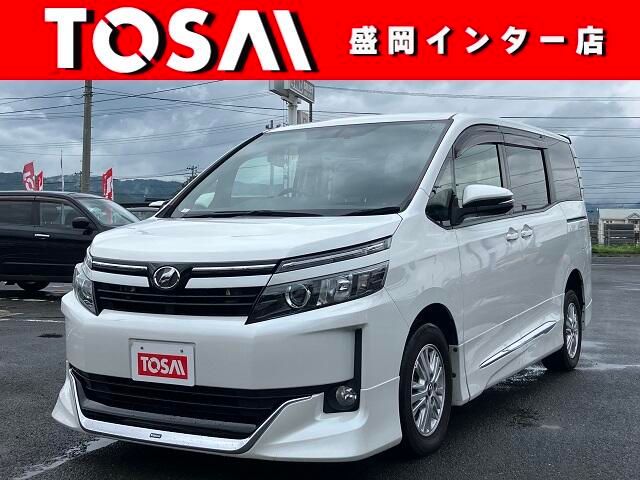 TOYOTA VOXY 4WD 2015