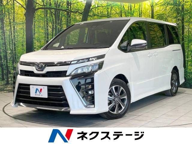 TOYOTA VOXY 2017