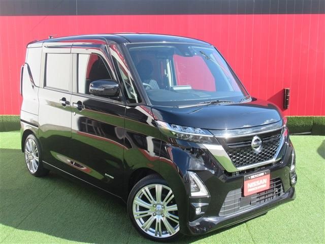 NISSAN ROOX 2020