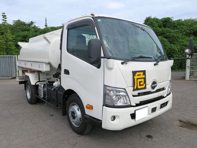 Hino DUTRO 2023