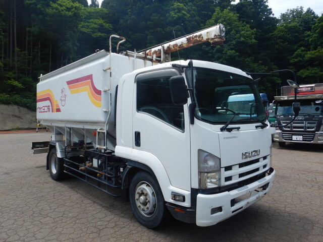 Isuzu FORWARD 2010