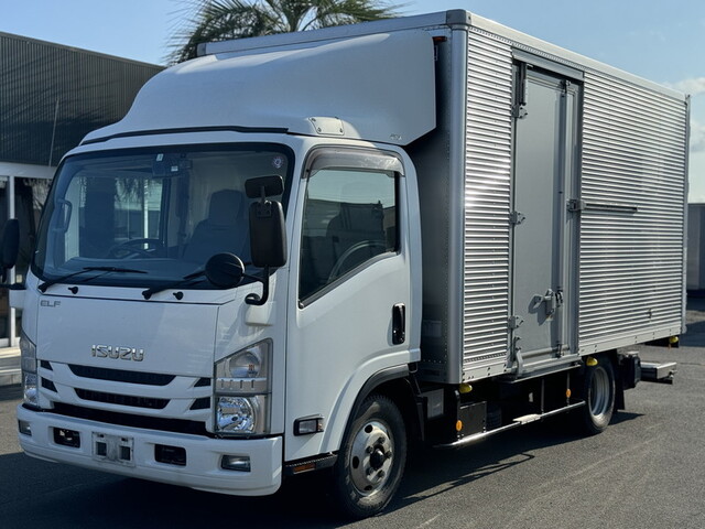 Isuzu ELF 2019