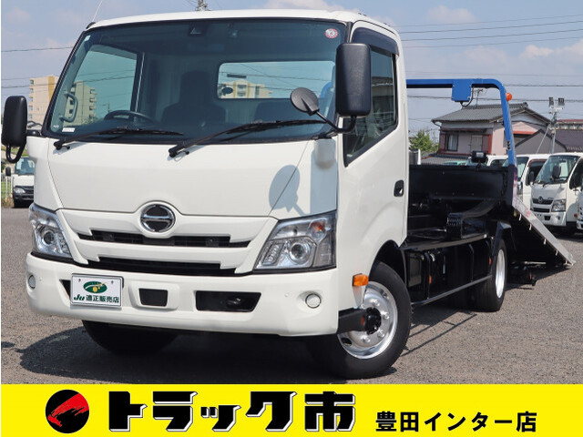 Hino DUTRO 2023