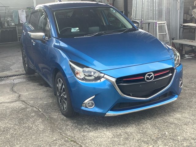 MAZDA DEMIO 2015