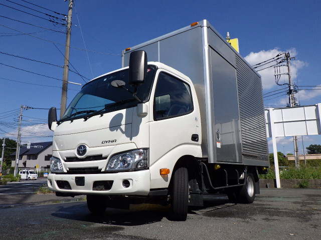 Toyota DYNA 2020