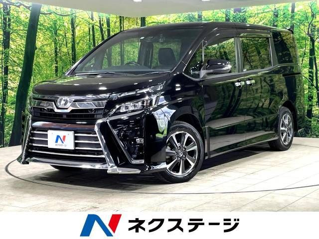 TOYOTA VOXY 2017