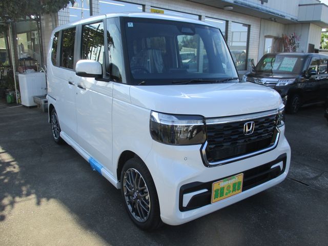 HONDA N BOX CUSTOM 2024