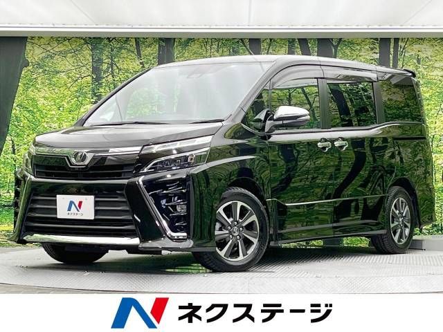 TOYOTA VOXY 2017