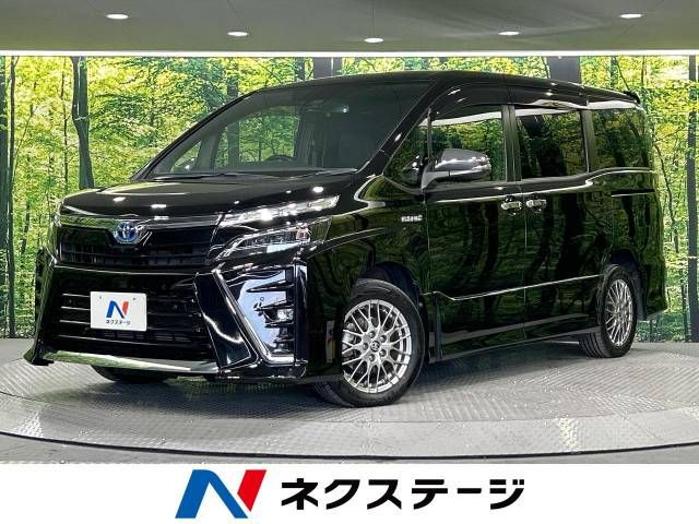 TOYOTA VOXY HYBRID 2019