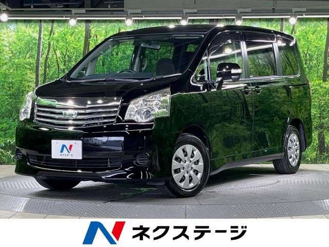 TOYOTA NOAH 2011