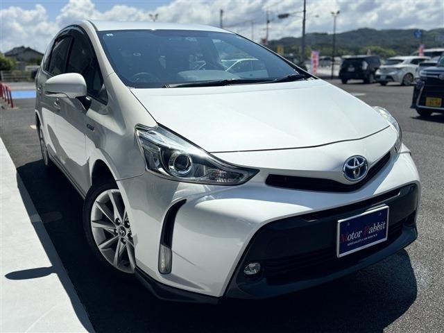 TOYOTA PRIUS ALPHA 2015