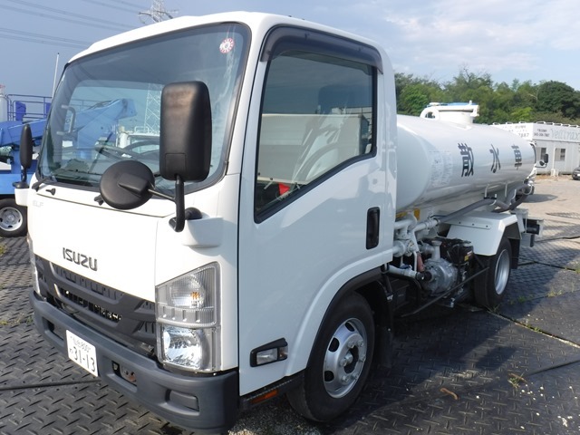 Isuzu ELF 2021