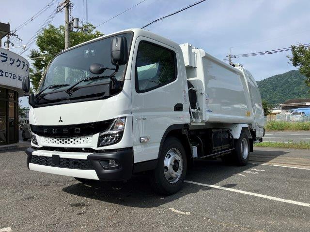 Mitsubishi CANTER 2024