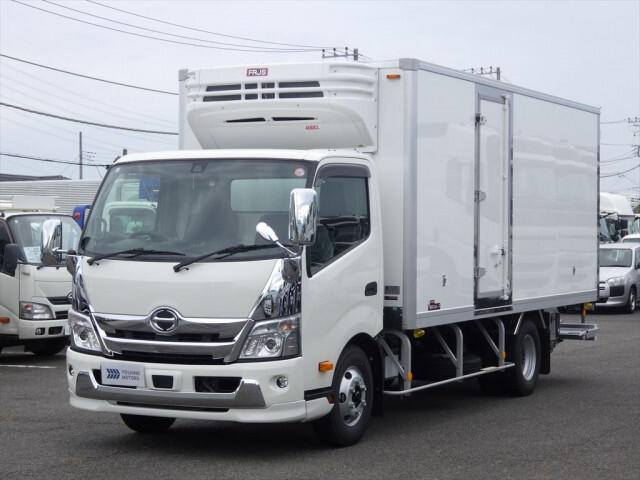 Hino DUTRO 2024