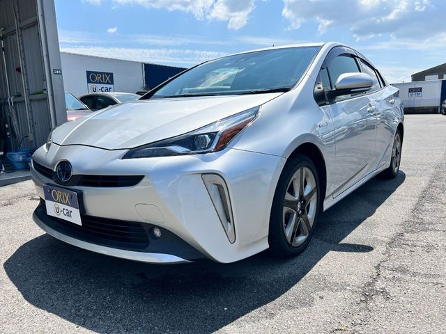 TOYOTA PRIUS 2019