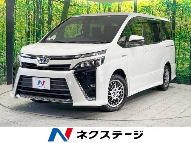 TOYOTA VOXY HYBRID 2017