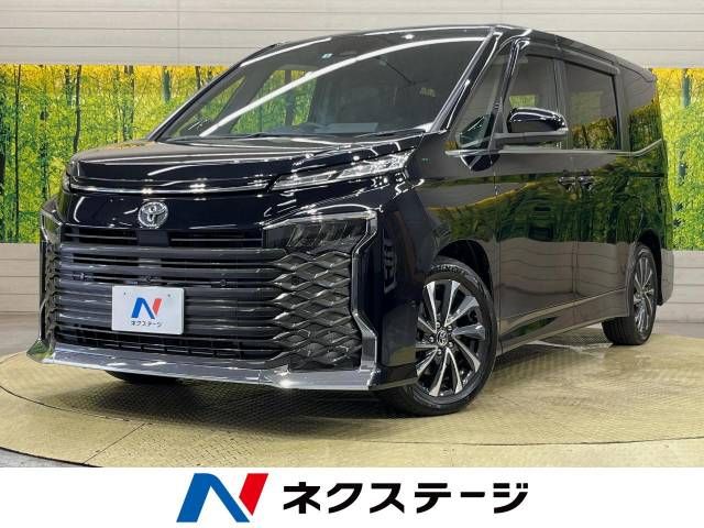 TOYOTA VOXY 2022