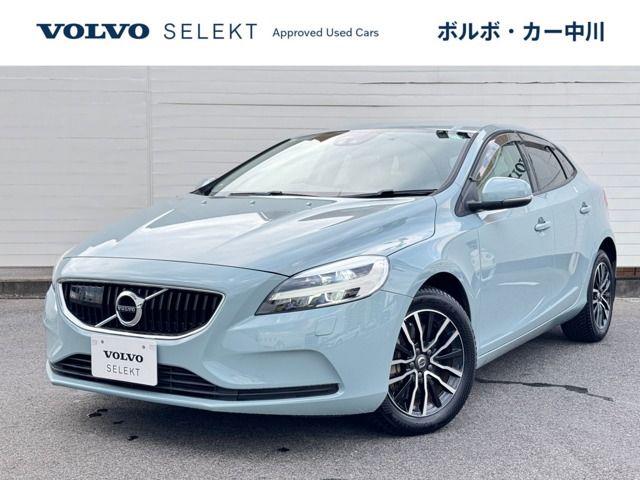 VOLVO V40 2019