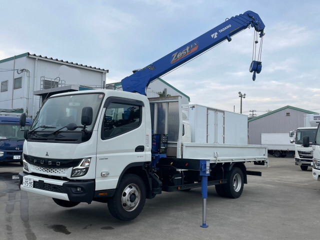 Mitsubishi CANTER 2023