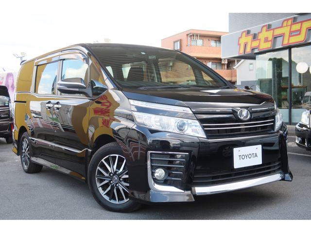 TOYOTA VOXY 2015