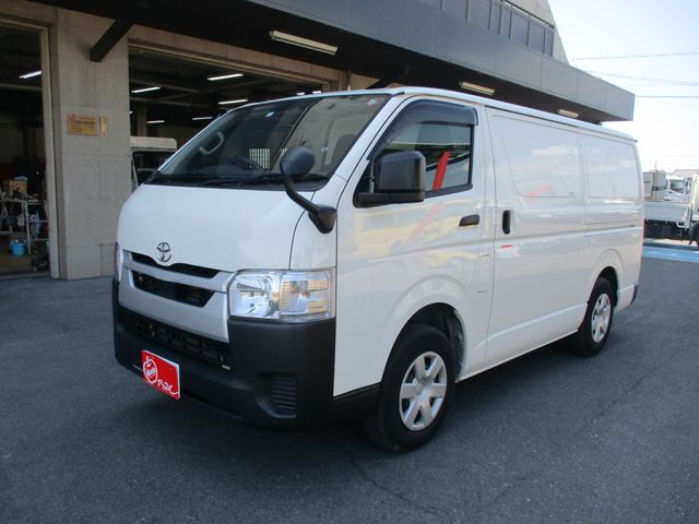 TOYOTA HIACE van 4WD 2023