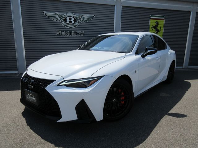 TOYOTA LEXUS IS300 2021