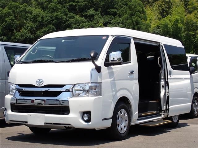 TOYOTA HIACE wagon 2022