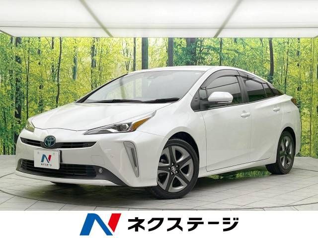 TOYOTA PRIUS 2021