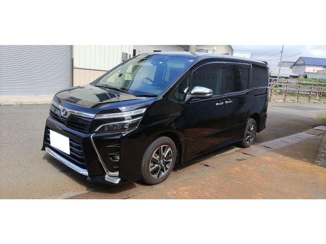 TOYOTA VOXY 4WD 2018