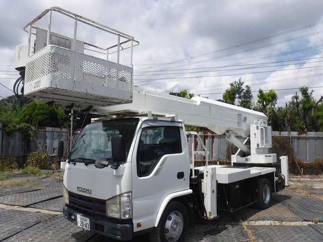 Isuzu ELF 2008