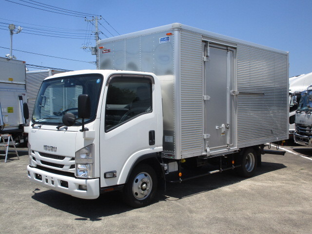 Isuzu ELF 2019