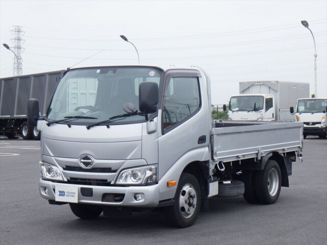 Hino DUTRO 2021