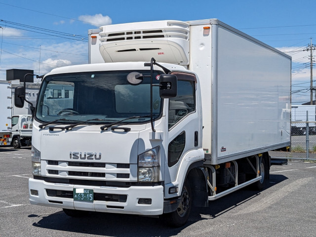 Isuzu FORWARD 2012