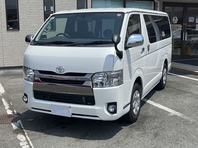 TOYOTA HIACE van 2WD 2017