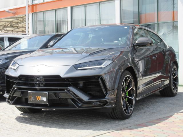 LAMBORGHINI URUS 2023