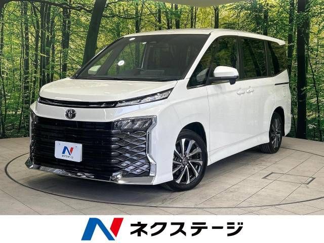 TOYOTA VOXY 2022