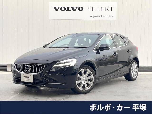 VOLVO V40 2020