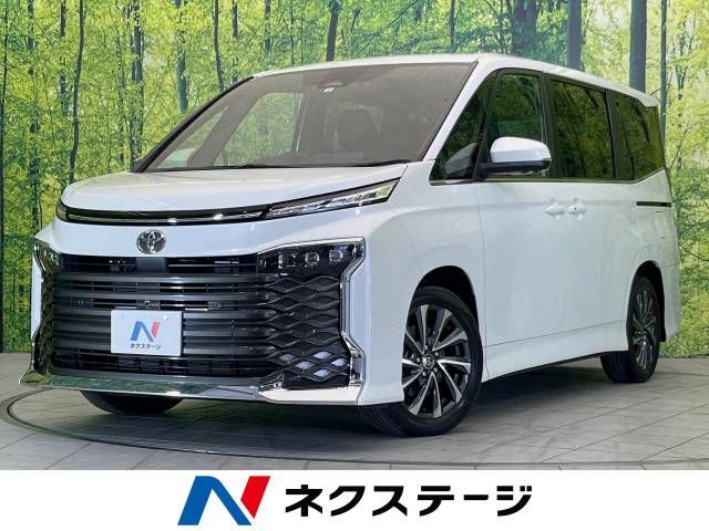 TOYOTA VOXY 2022