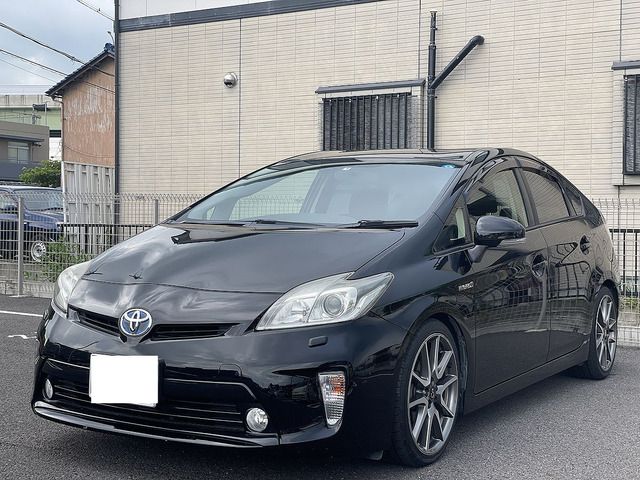 TOYOTA PRIUS 2013