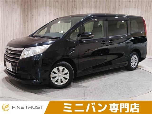 TOYOTA NOAH 2015