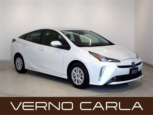 TOYOTA PRIUS 2021