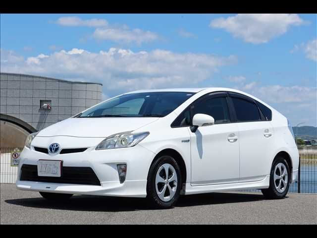 TOYOTA PRIUS 2014