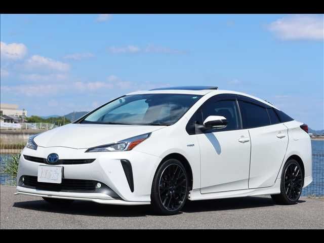 TOYOTA PRIUS 2019